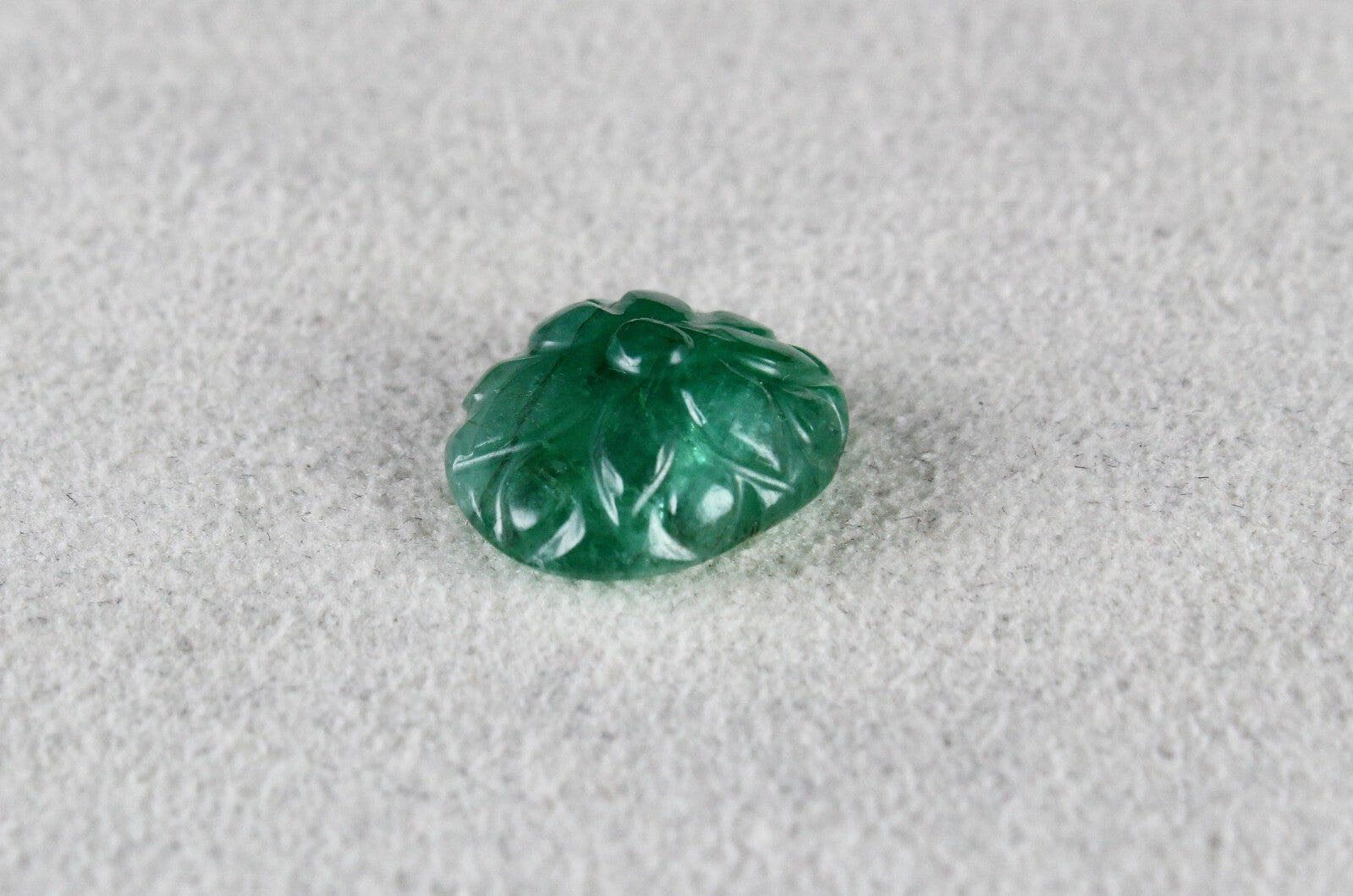 Natural Zambia Emerald 7.22 Ct Oval Carved Cabochon Gem For Ring Pendant