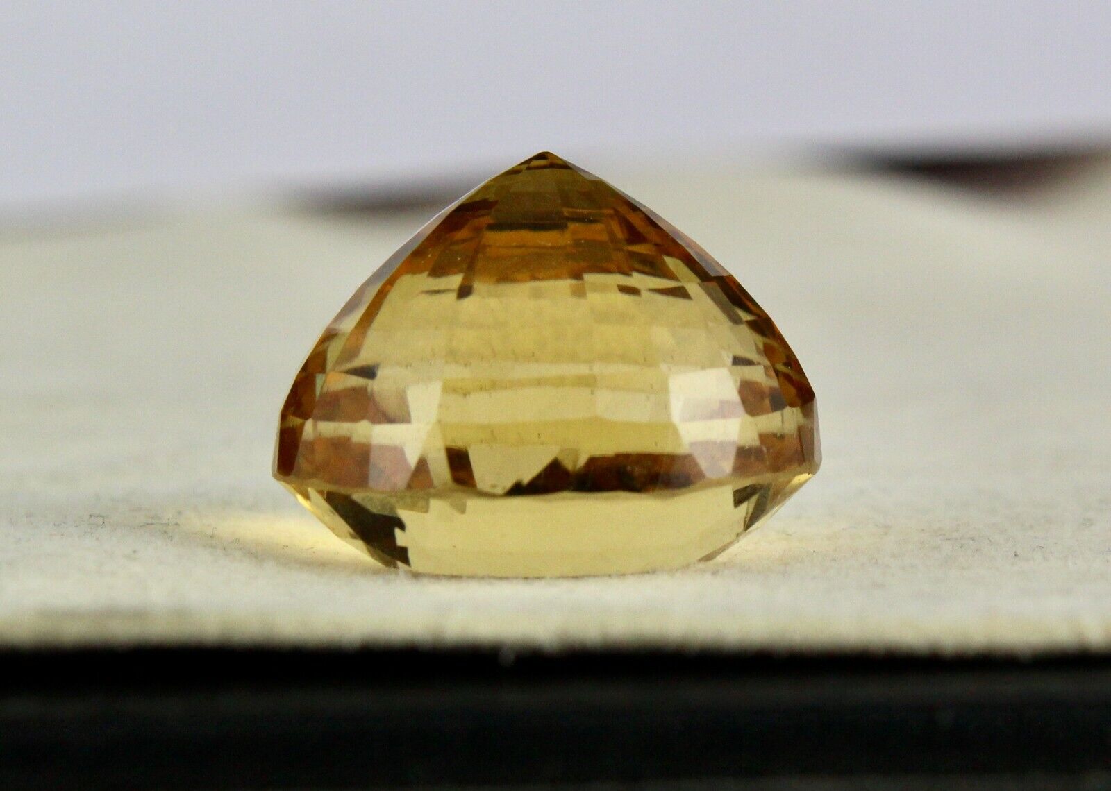 NATURAL CITRINE GOLDEN TOPAZ OVAL CUT 24X22 MM 59.33 CARATS GEMSTONE FOR PENDANT