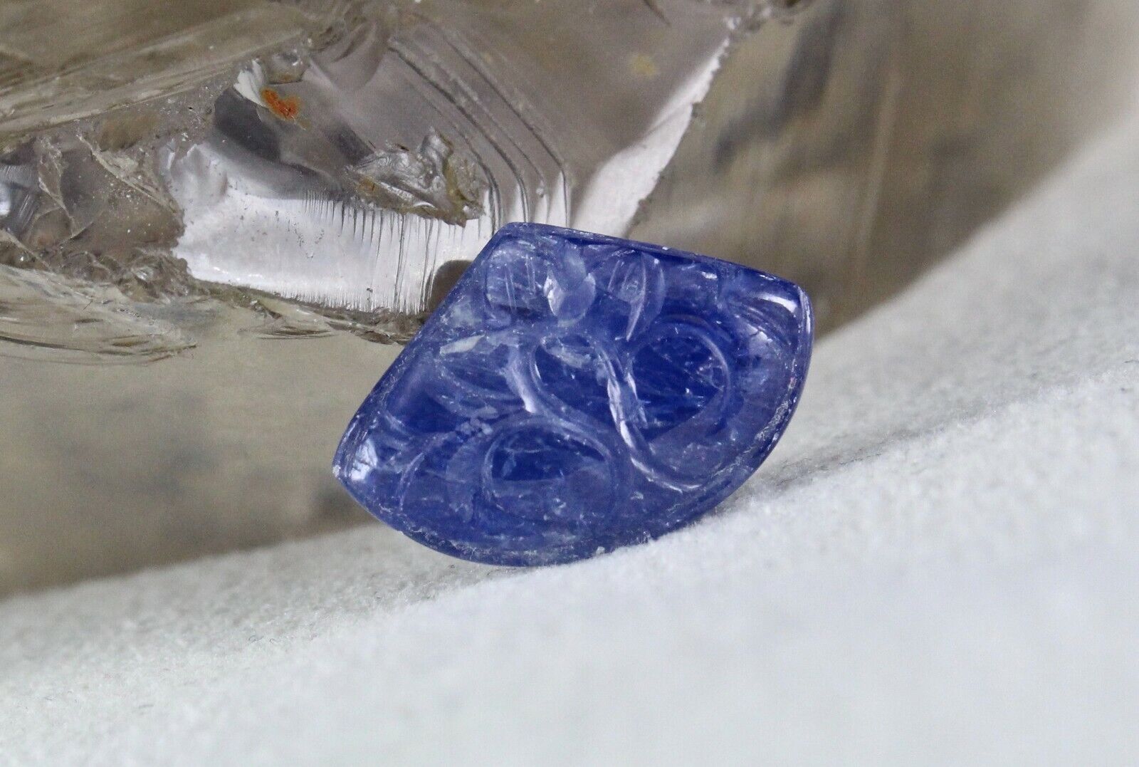 NATURAL UNHEATED BLUE SAPPHIRE CARVED 16.50 CARATS GEMSTONE PENDANT DESIGNING