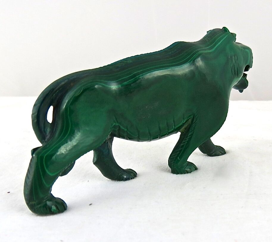 Exclusive Natural Malachite Carved 700 Ct Green Gemstone Lion Statue Home Decor