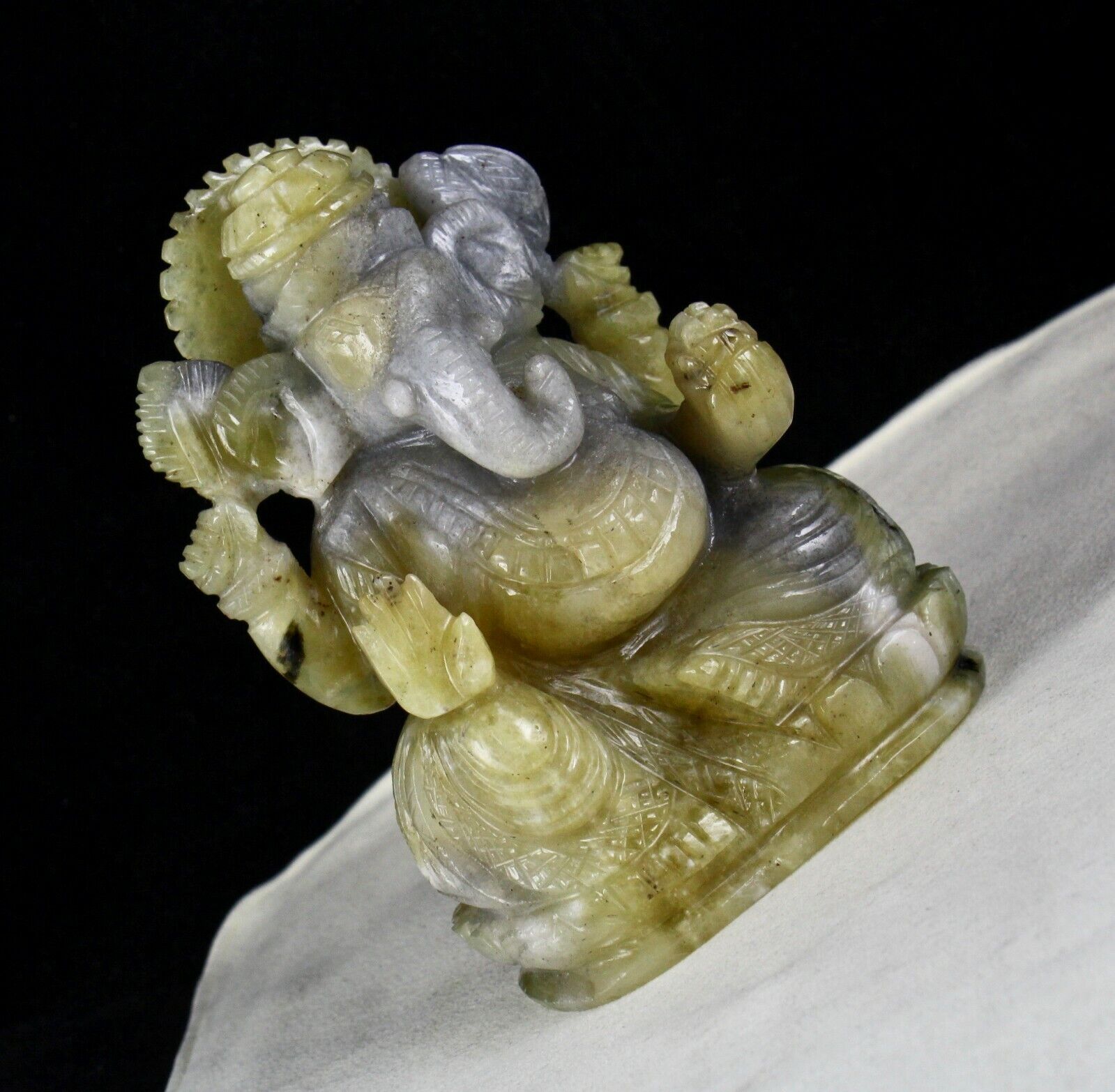 NATURAL SCAPOLITE FELDSPAR LORD GANESHA 5" INCH 3780 CTS GEMSTONE STATUE DECOR