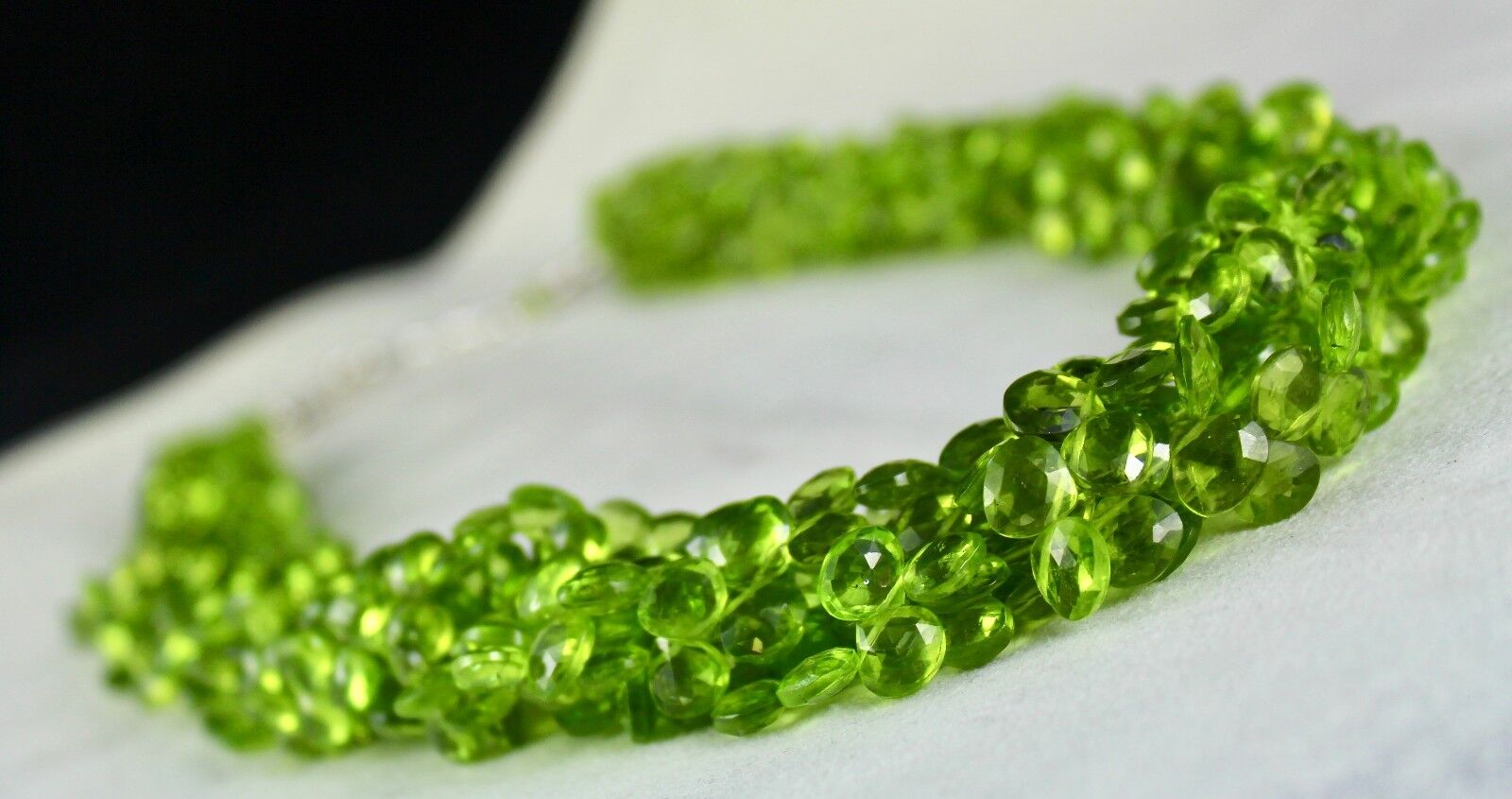 NATURAL PERIDOT BEADS FACETED TEARDROPS GEMSTONE 883 CTS LADIES SILVER NECKLACE