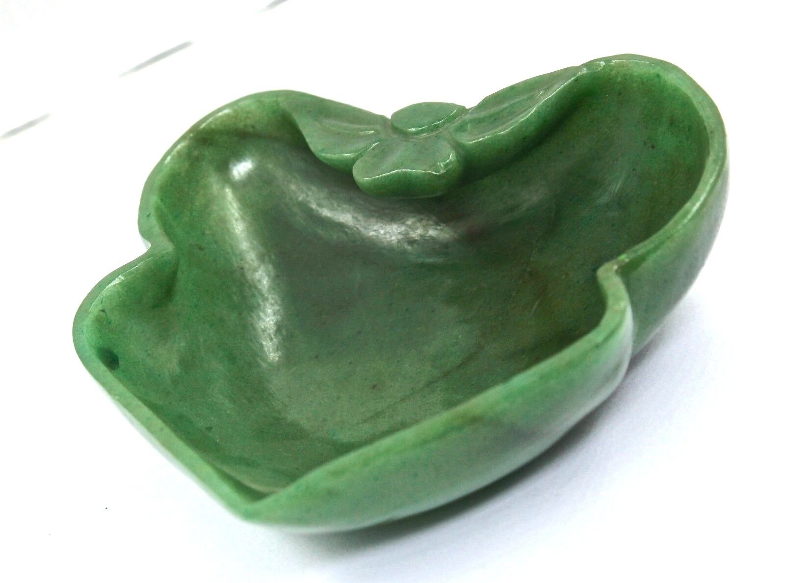 NATURAL GREEN JADE 1135 CARATS CARVED LEAVES BOWL FOR HOME DECOR