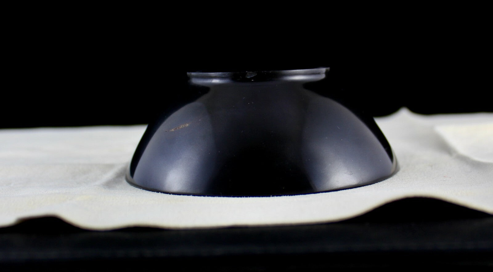 Rare 4" Natural Black Jade Gemstone Bowl 930 Carats For Home Decor