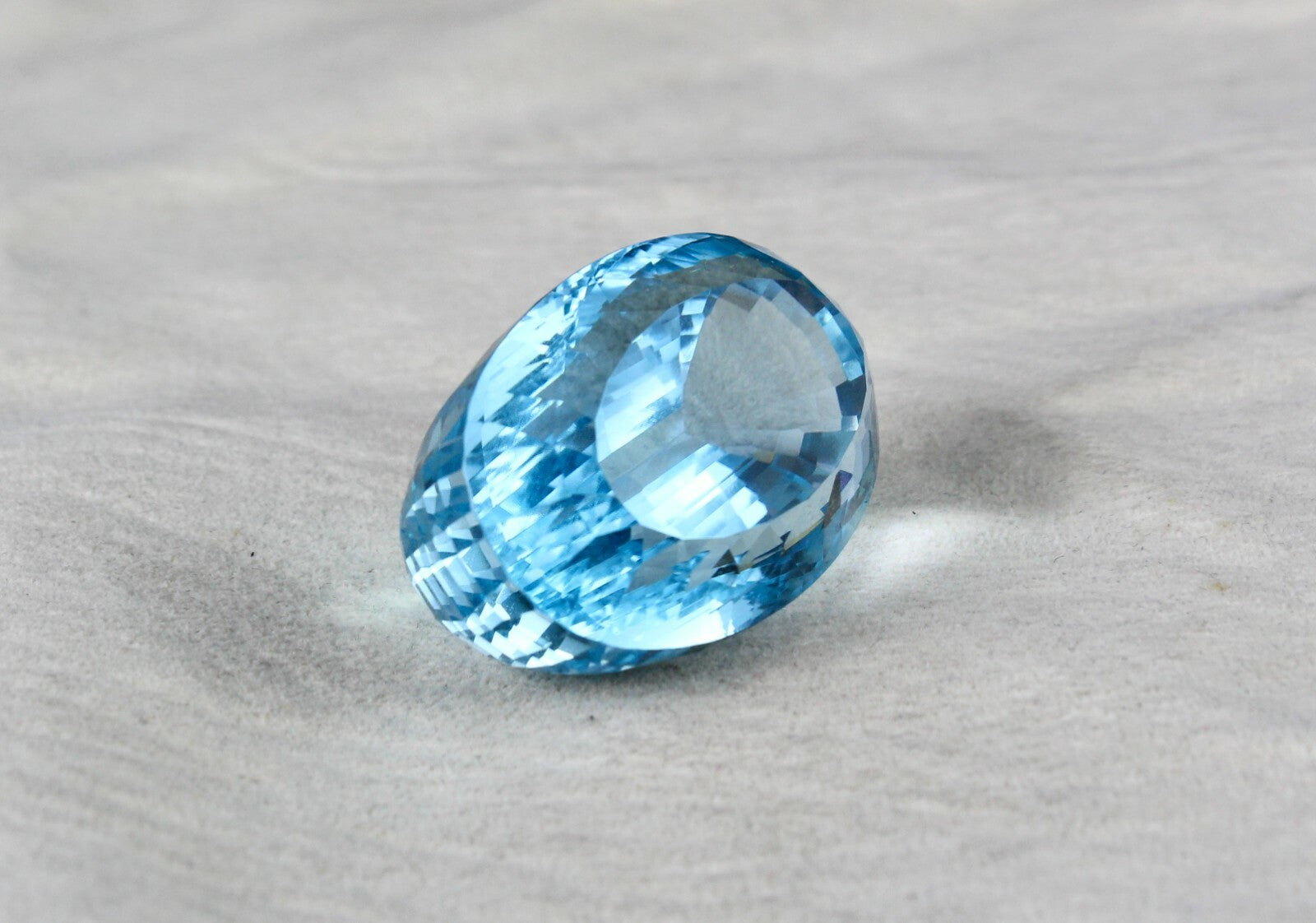 Certified Flawless Blue Topaz 225ct 39x26mm Oval Pendant Sterling Silver