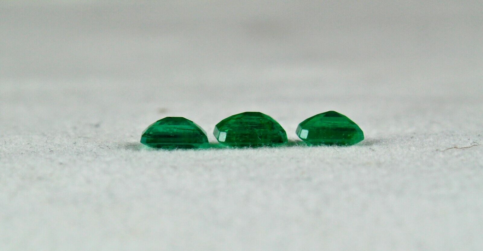 6X4 MM TOP NATURAL EMERALD OCTAGON CUT 3 PCS 1.64 CARATS PRECIOUS GEMSTONE RING