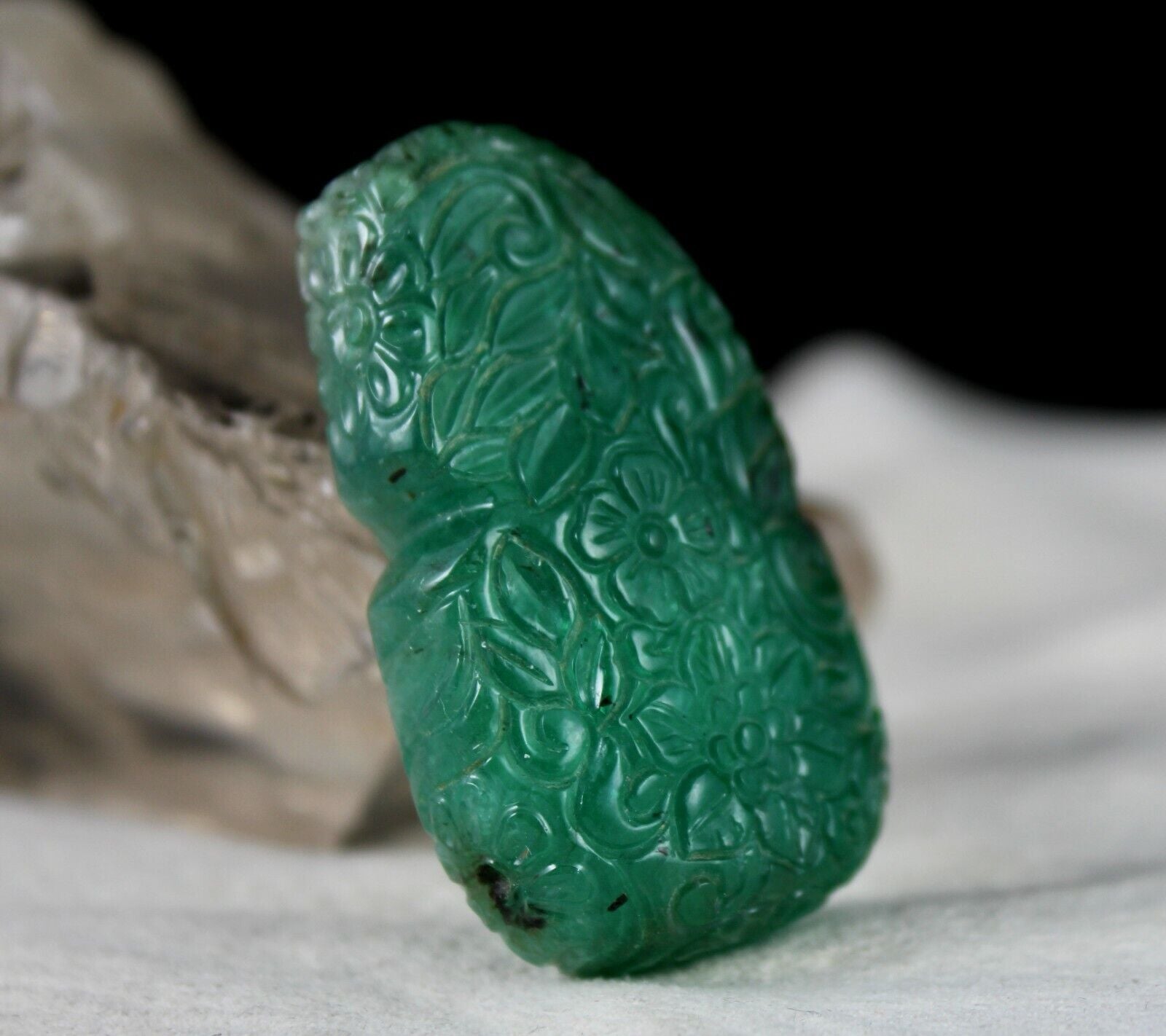 NATURAL ZAMBIAN EMERALD CARVED FANCY 196 CARATS 51x31 MM GEMSTONE PENDANT