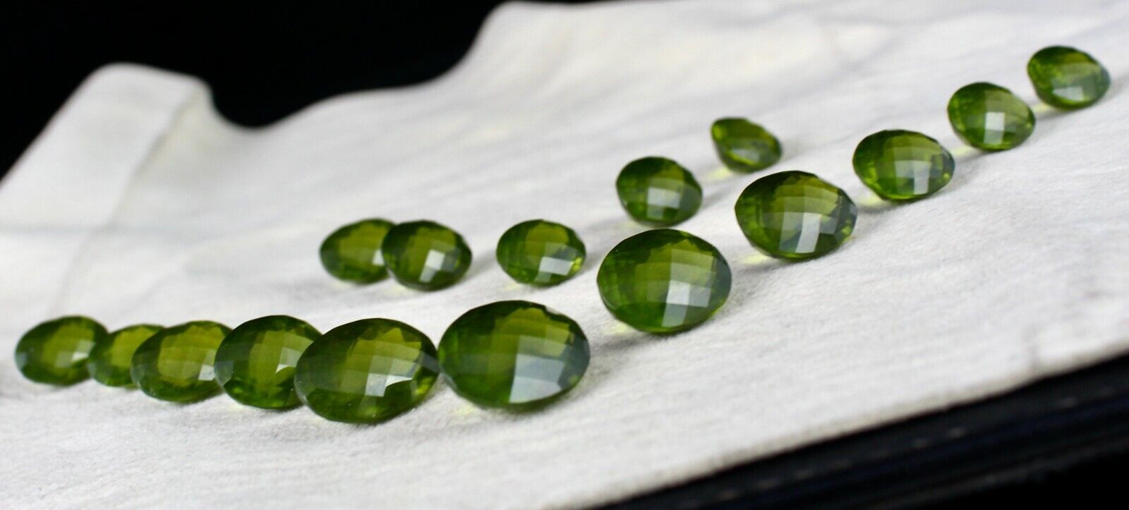 NATURAL GREEN VESUVIANITE IDOCRASE OVAL CUT 160.68 CT STONE FOR RING PENDANT SET