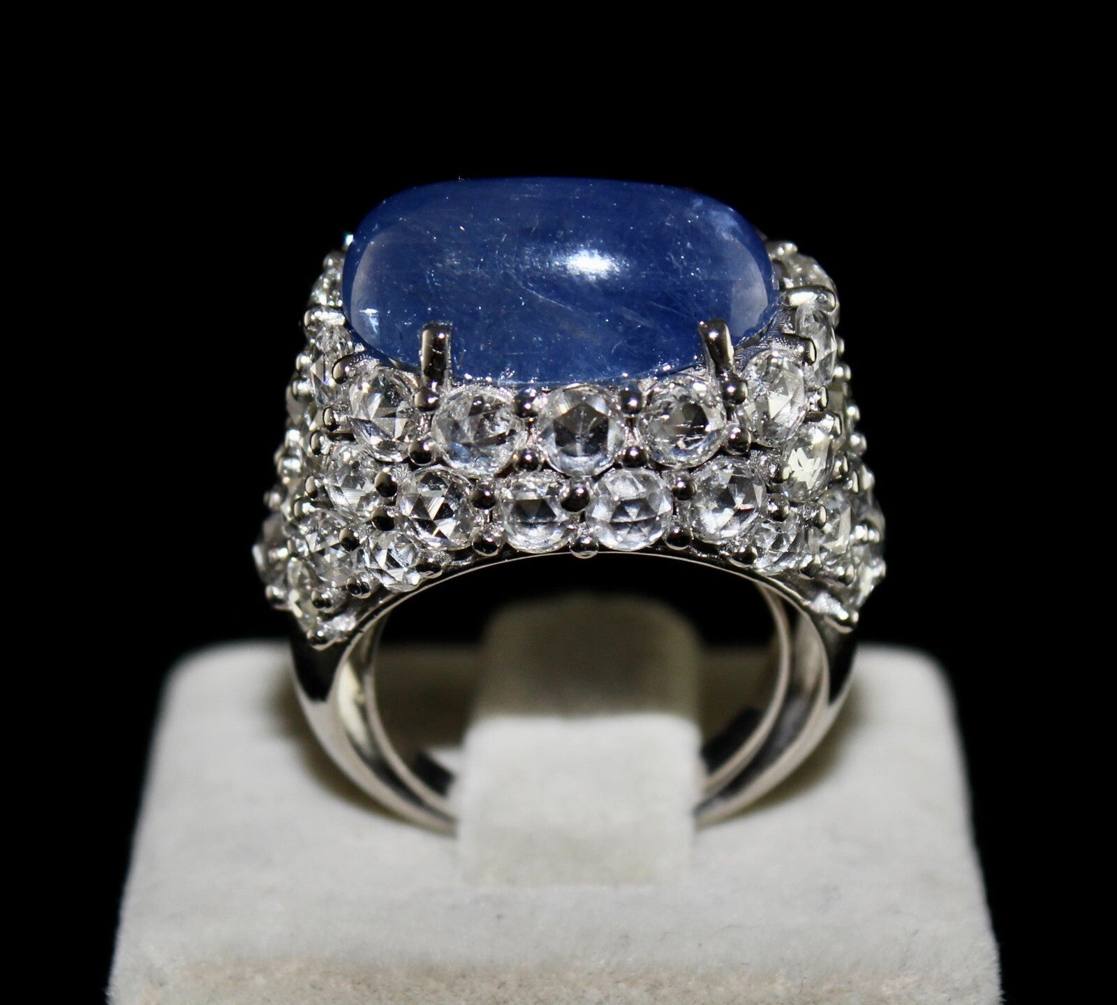 Certified Natural Blue Sapphire 18k Gold 0ct Natural Diamond Cocktail Ring
