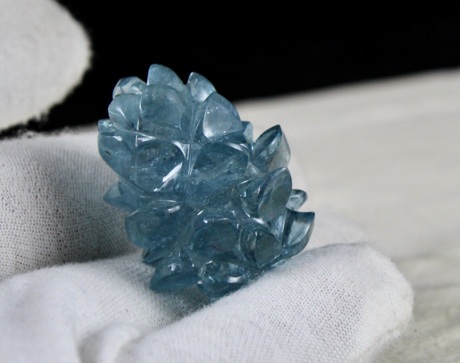 NATURAL BLUE AQUAMARINE CARVED FLOWER 92.41 CTS GEMSTONE FOR PENDANT DESIGNING