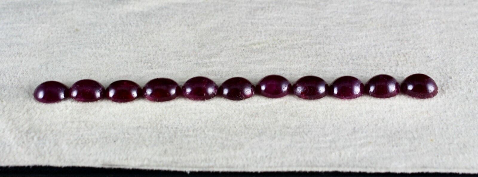 9x7 MM NATURAL UNHEATED RUBY OVAL CABOCHON 11 PCS 29.50 CARATS GEMSTONE BRACELET