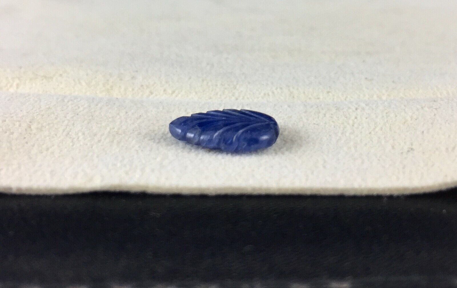 NATURAL BLUE SAPPHIRE CARVED LEAF 3.44 CTS UNHEATED BURMA GEMSTONE RING PENDANT