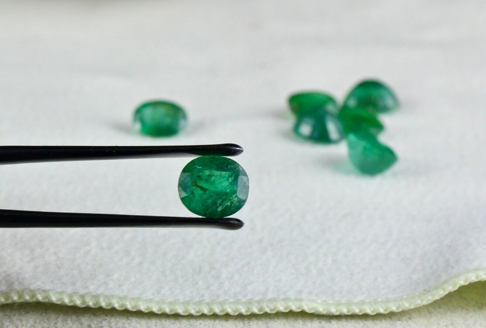 Earth mined Natural Zambia Emerald Oval Cut 7 Pc 16.03 Ct Gemstone Set Designing