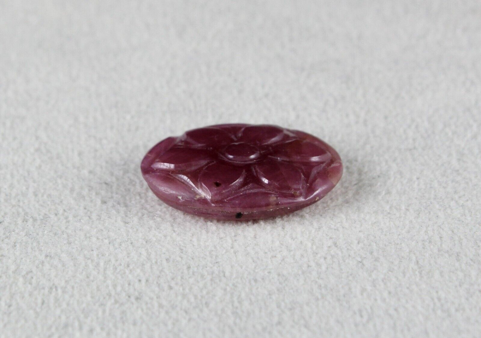 Natural Ruby Carved Oval 20 mm 17.60 Carats Loose Gemstone For Pendant RIng