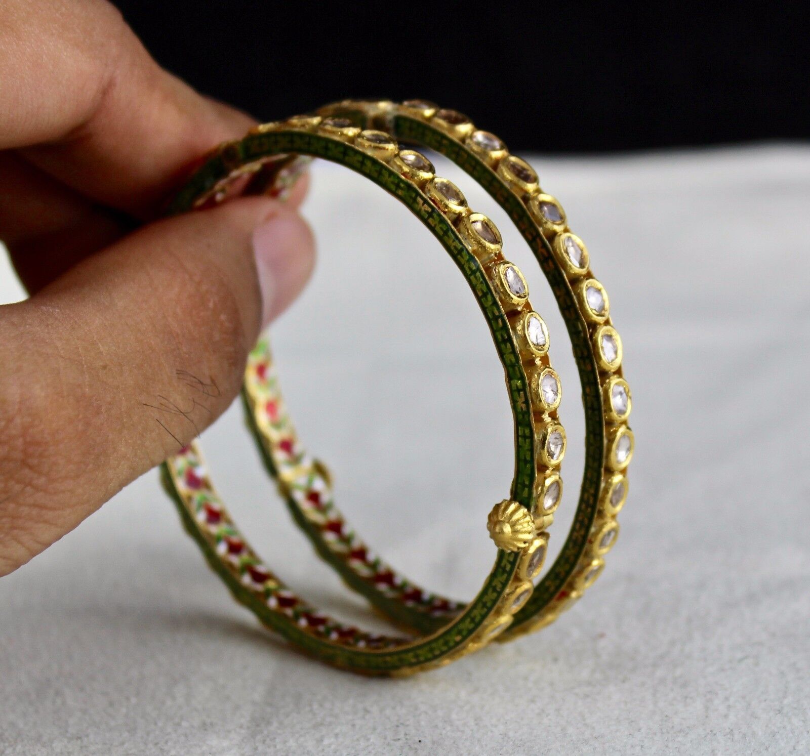 NATURAL FLAT DIAMOND STUDDED IN 22 K GOLD JADAU BANGLES PAIR FOR LADIES