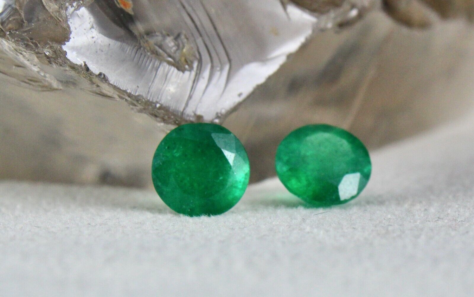 NATURAL ZAMBIAN EMERALD ROUND PAIR 2 PCS 4.41 CARATS LOOSE GEMSTONE FOR EARRING