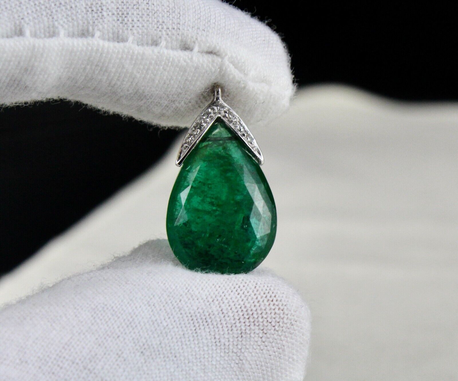 NATURAL EMERALD PAIR TEAR DROP 18.30 CTS HANGING STONE DIAMOND 18K GOLD EARRING