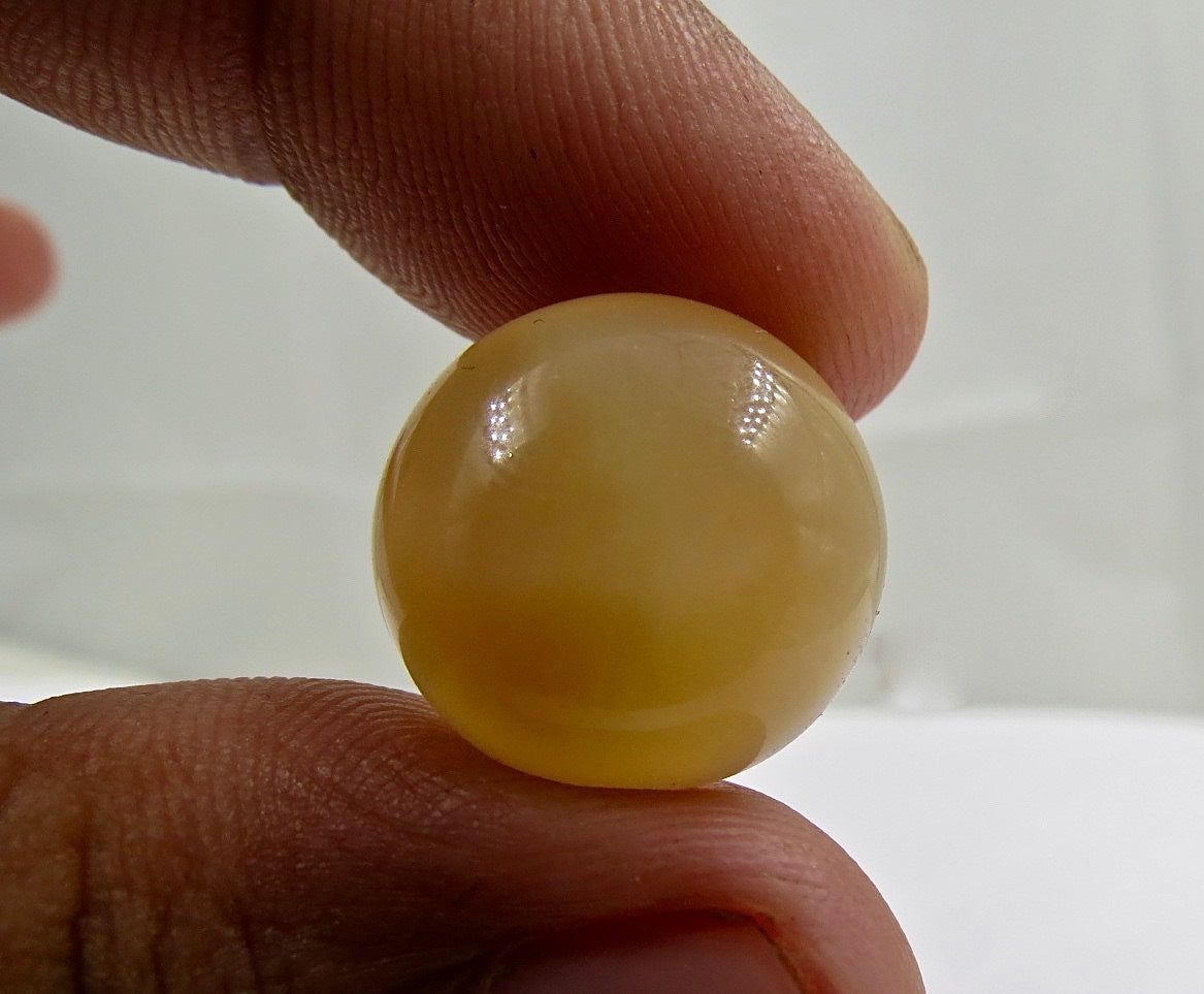 Natural Moonstone 17.61 Ct Round Cabochon Gemstone For Ring Pendant