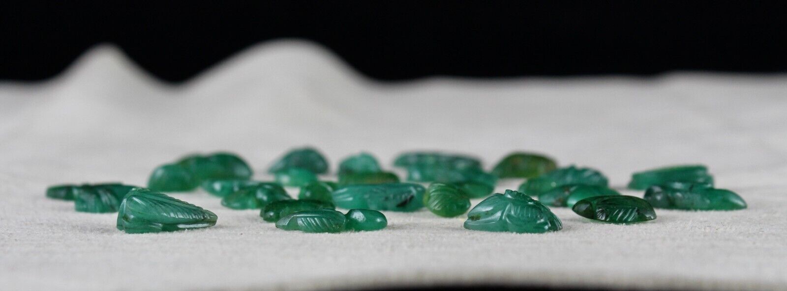 NATURAL EMERALD CARVED LEAVES LOT 30 PC 44.40 CT LOOSE GEMSTONE DESIGNING JEWELS