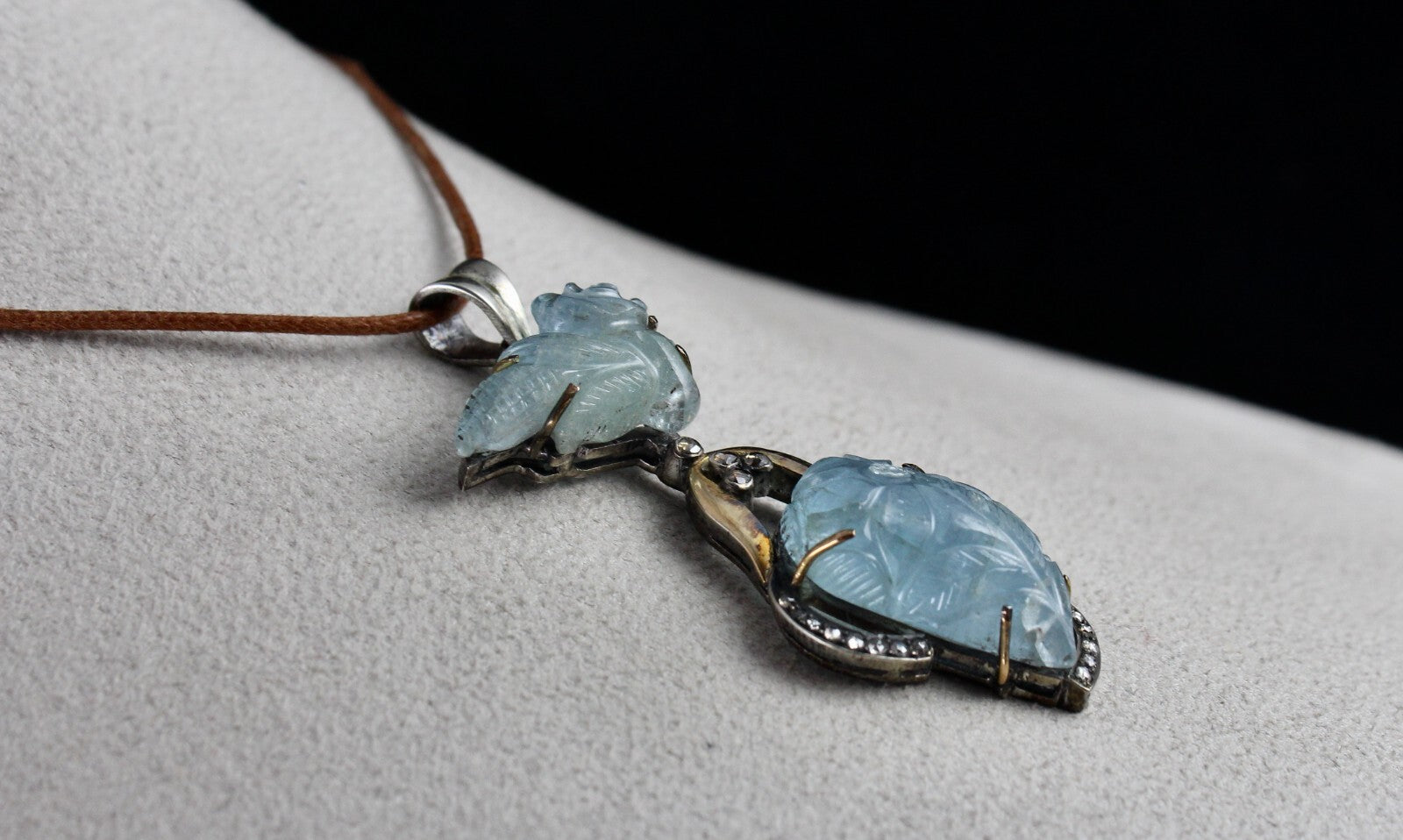 Natural Blue Aquamarine 10ct Carved Natural Diamond 18k Gold 925 Silver Pendant