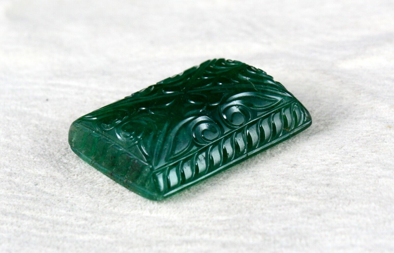 NATURAL ZAMBIAN EMERALD CARVED RECTANGLE 154.50 CARATS 31X40 MM GEMSTONE PENDANT