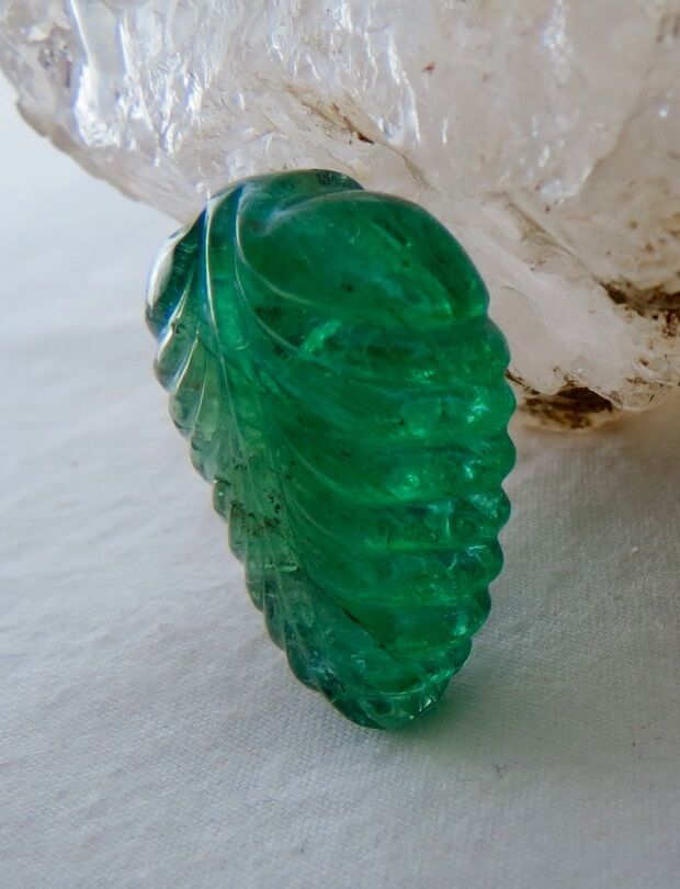 GTL CERTIFIED NATURAL ZAMBIAN EMERALD CARVED LEAF 31.85 CTS GEMSTONE FOR PENDANT