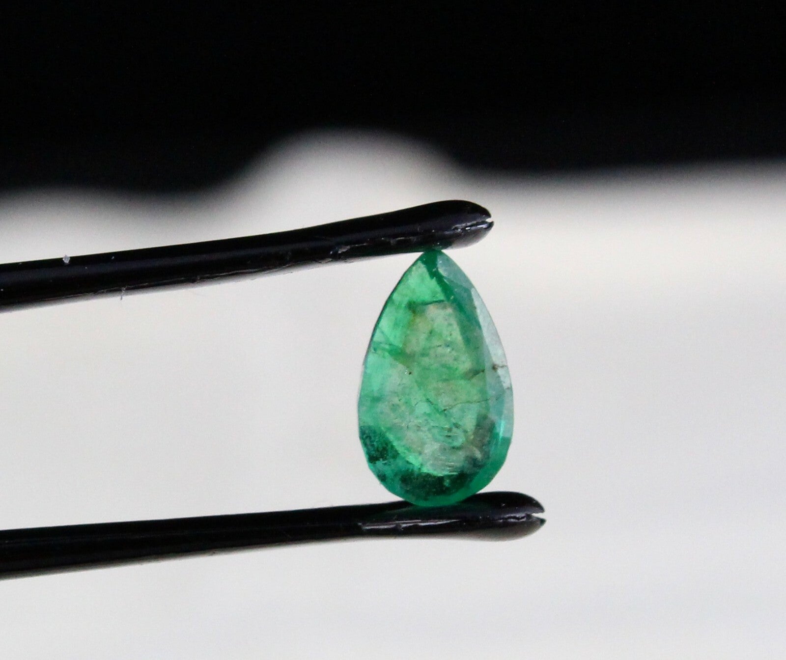 Natural Zambian Emerald Pear Cut Gem 7 Pcs 4.60 Ct Loose Stone Earring Set