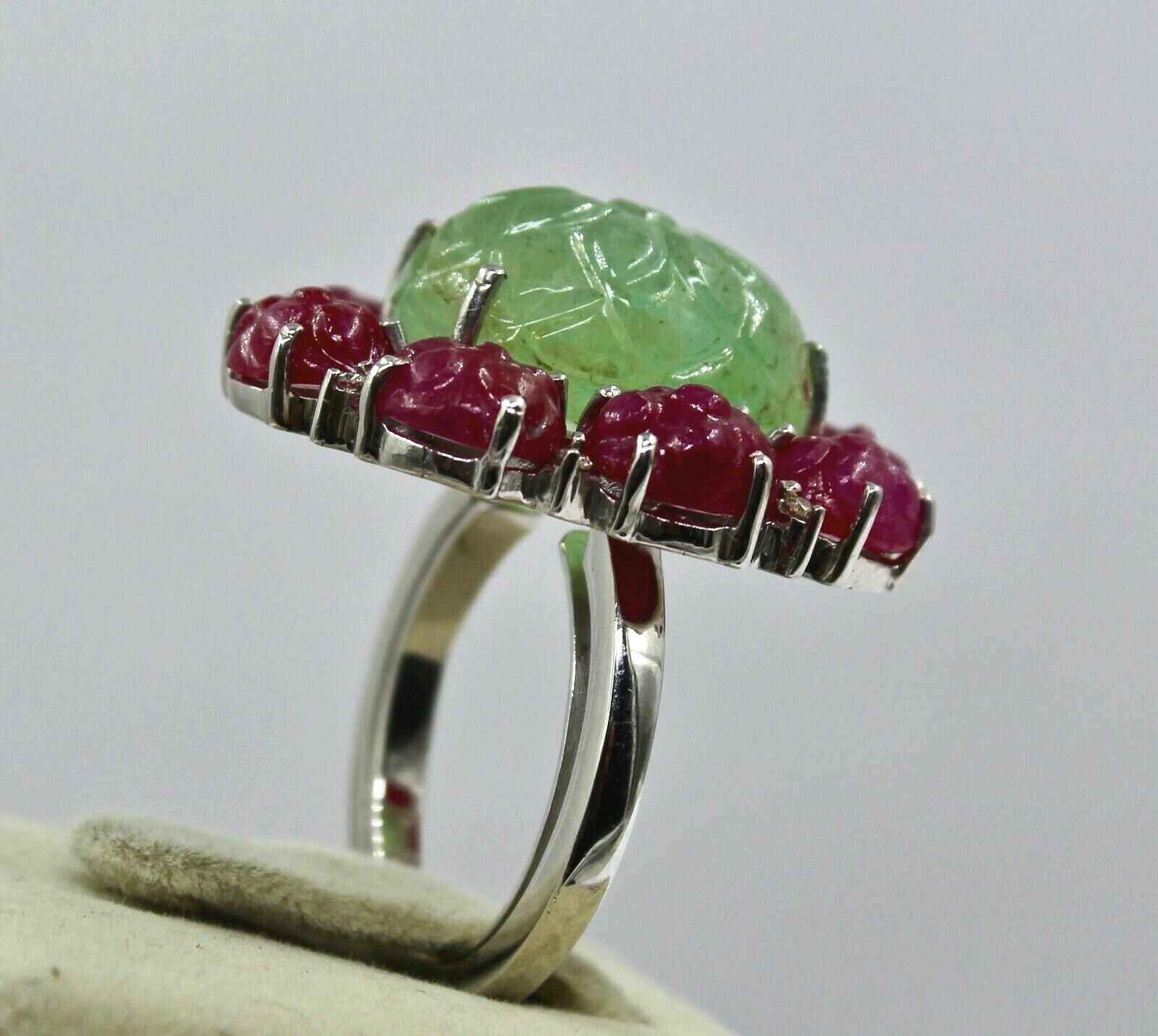 ANTIQUE NATURAL COLOMBIAN EMERALD RUBY CARVED GEMSTONE DIAMOND 925 SILVER RING