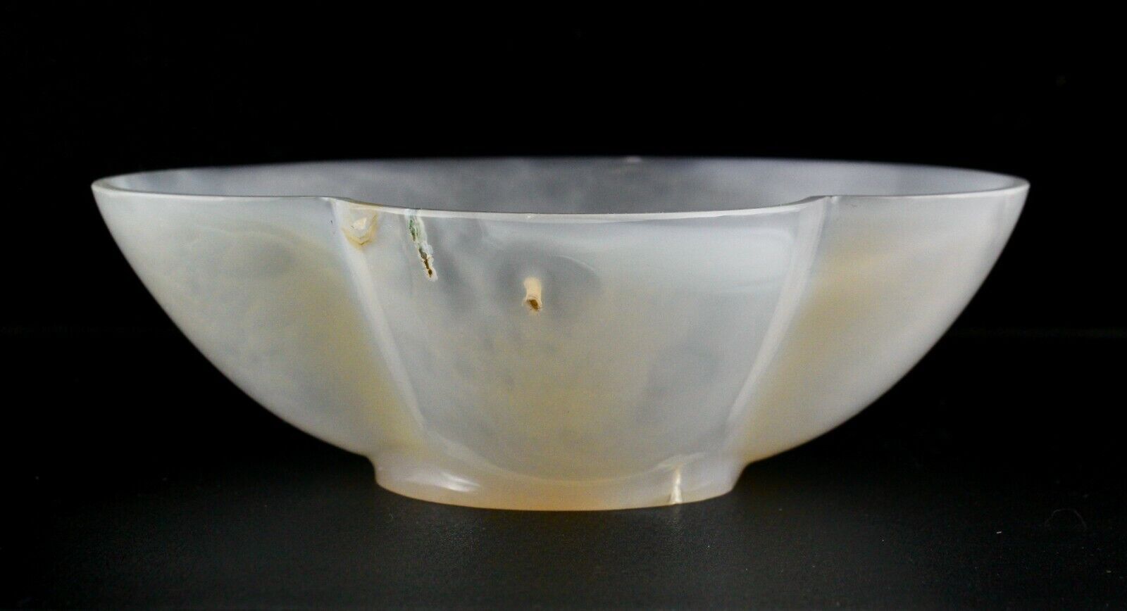 FINE CRAFTED NATURAL CHALCEDONY 1600 CARATS CARVED DESIGNER BOWL FOR HOME DECOR