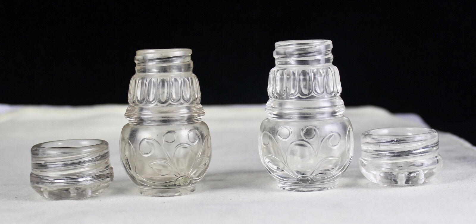 HAND CARVED NATURAL ROCK CRYSTAL QUARTZ SALT PEPPER 1350 CARATS GEMSTONE BOTTLE