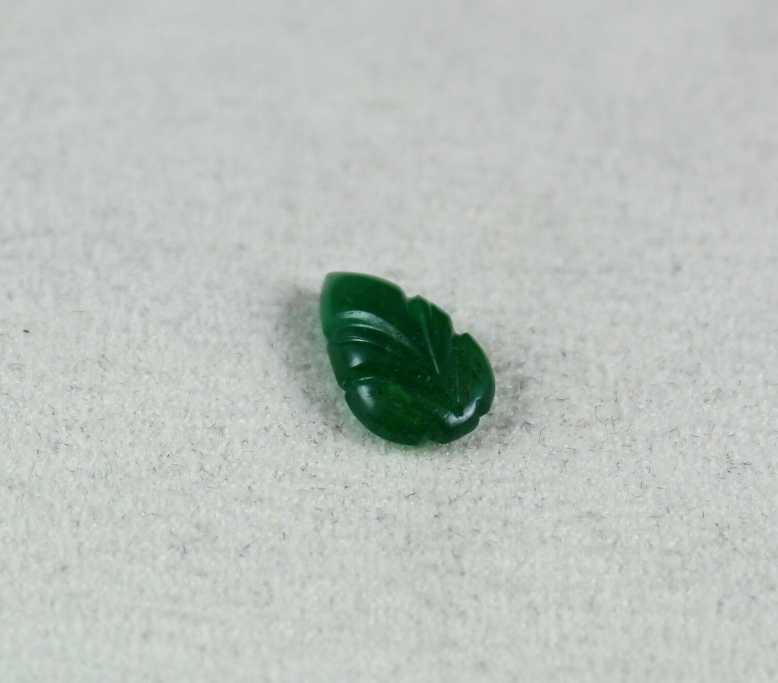 Zambia Natural Emerald Carved Leaf 3.02 Ct Gemstone For Ring Pendant Designing