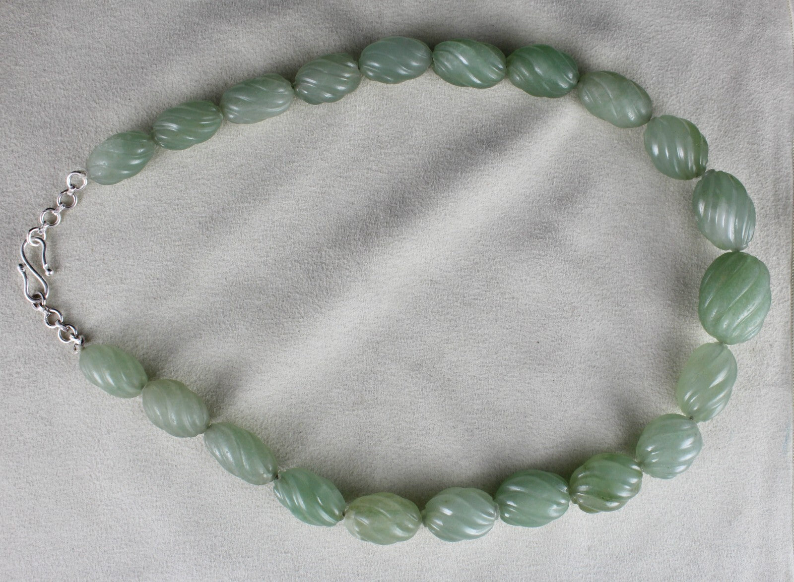 Vintage Natural Aventurine Jade 1006 Ct Oval Beaded Carved Gemstone Necklace