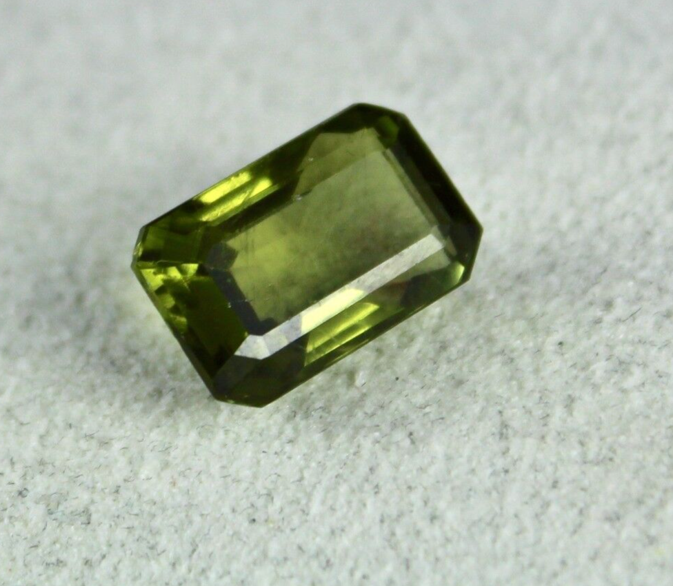 Certified Natural Green Tourmaline 9.42ct 9x15mm Rectangle Gemstone For Ring