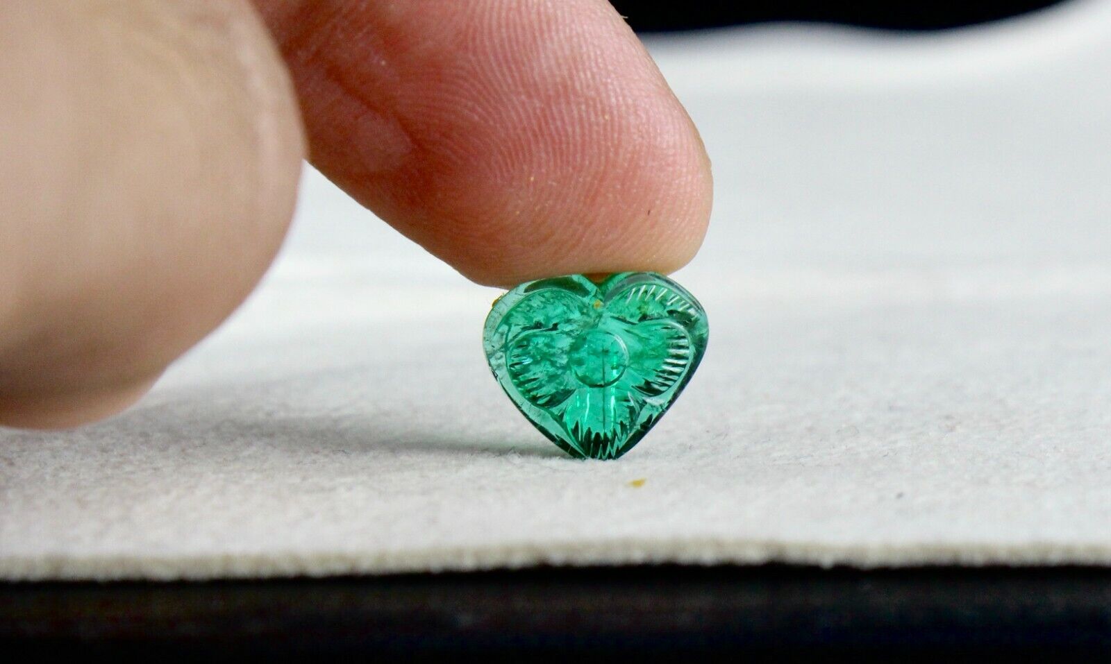 11X12 MM NATURAL ZAMBIAN EMERALD CARVED HEART SHAPE 3 CARATS GEMSTONE FOR RING