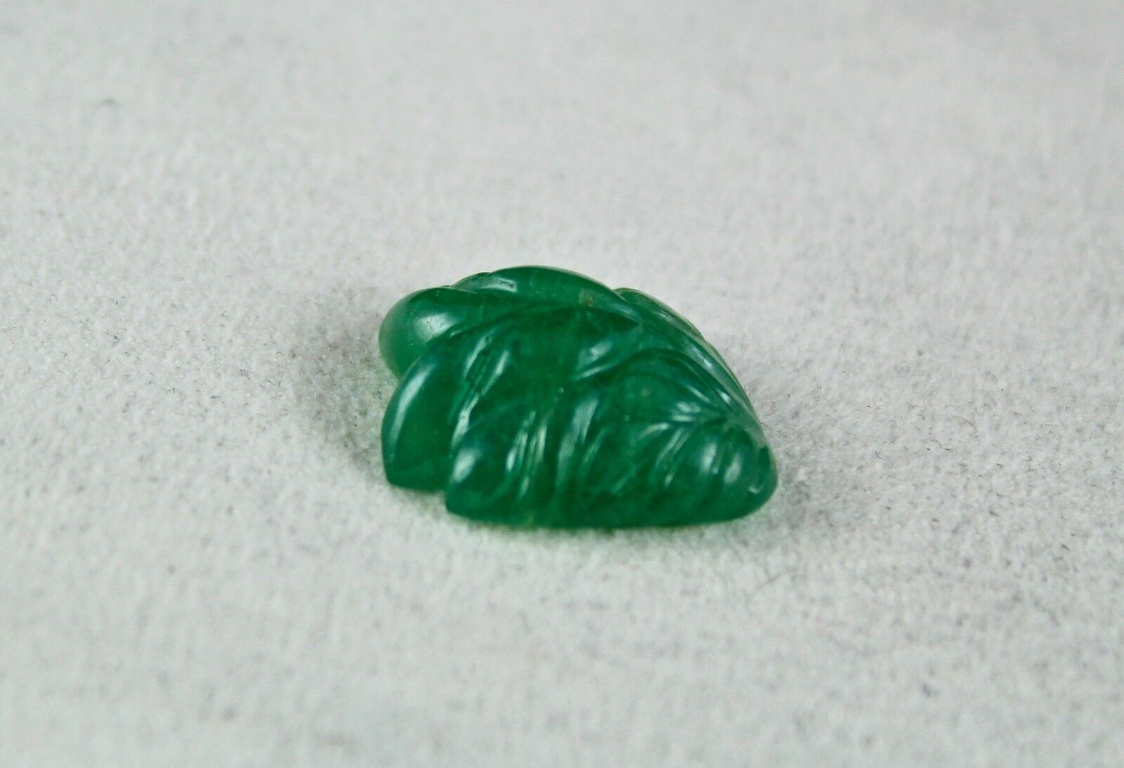 NATURAL ZAMBIAN EMERALD CARVED LEAF 16.64 CARATS GEMSTONE FOR RING OR PENDANT