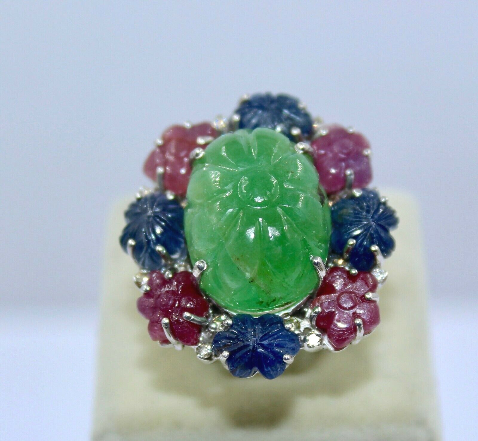 ANTIQUE COLOMBIAN EMERALD RUBY BLUE SAPPHIRE CARVED GEMSTONE DIAMOND SILVER RING