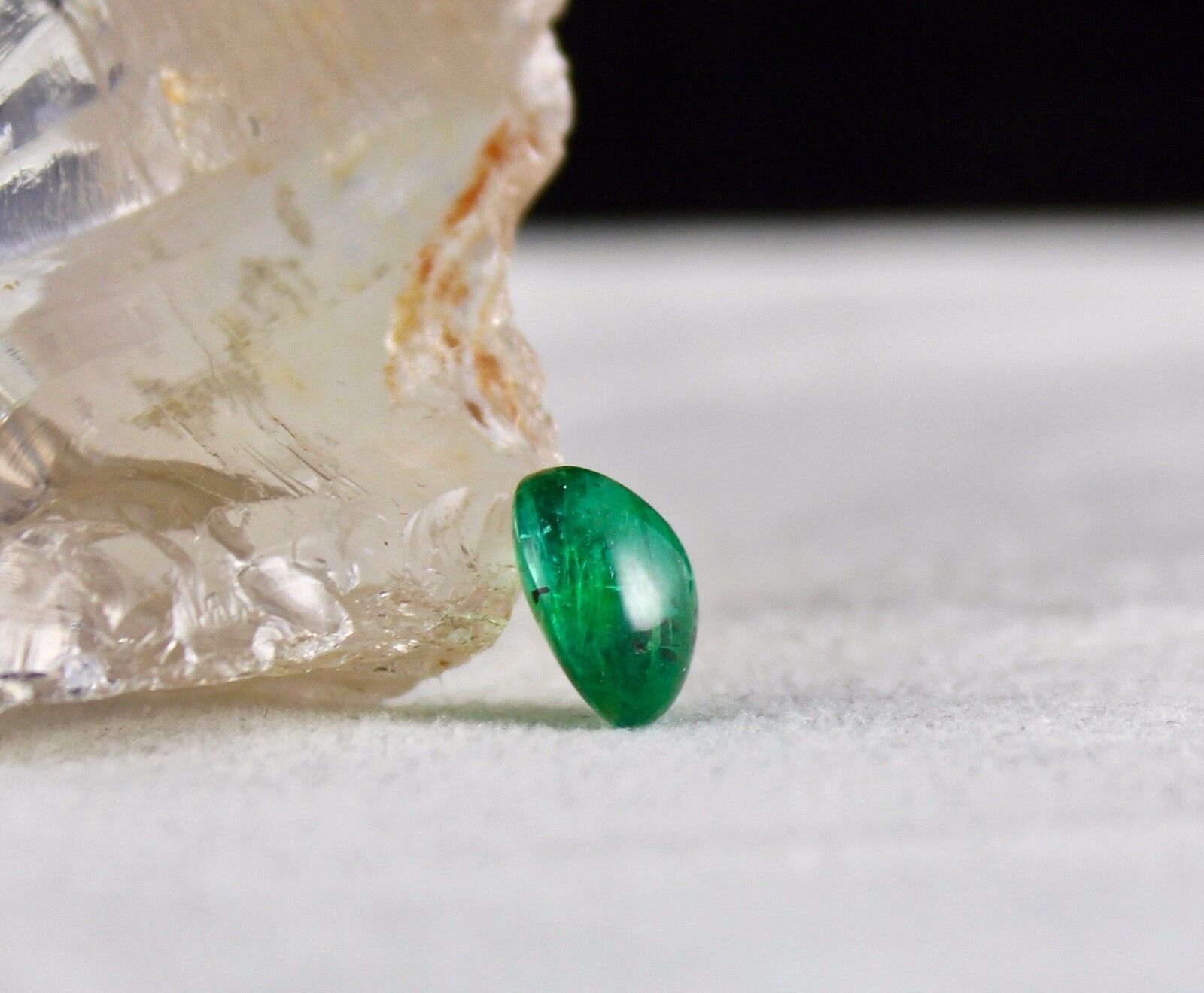 Natural Zambian Emerald Oval Cabochon 3.71 Ct Loose Gemstone For Ring Pendant