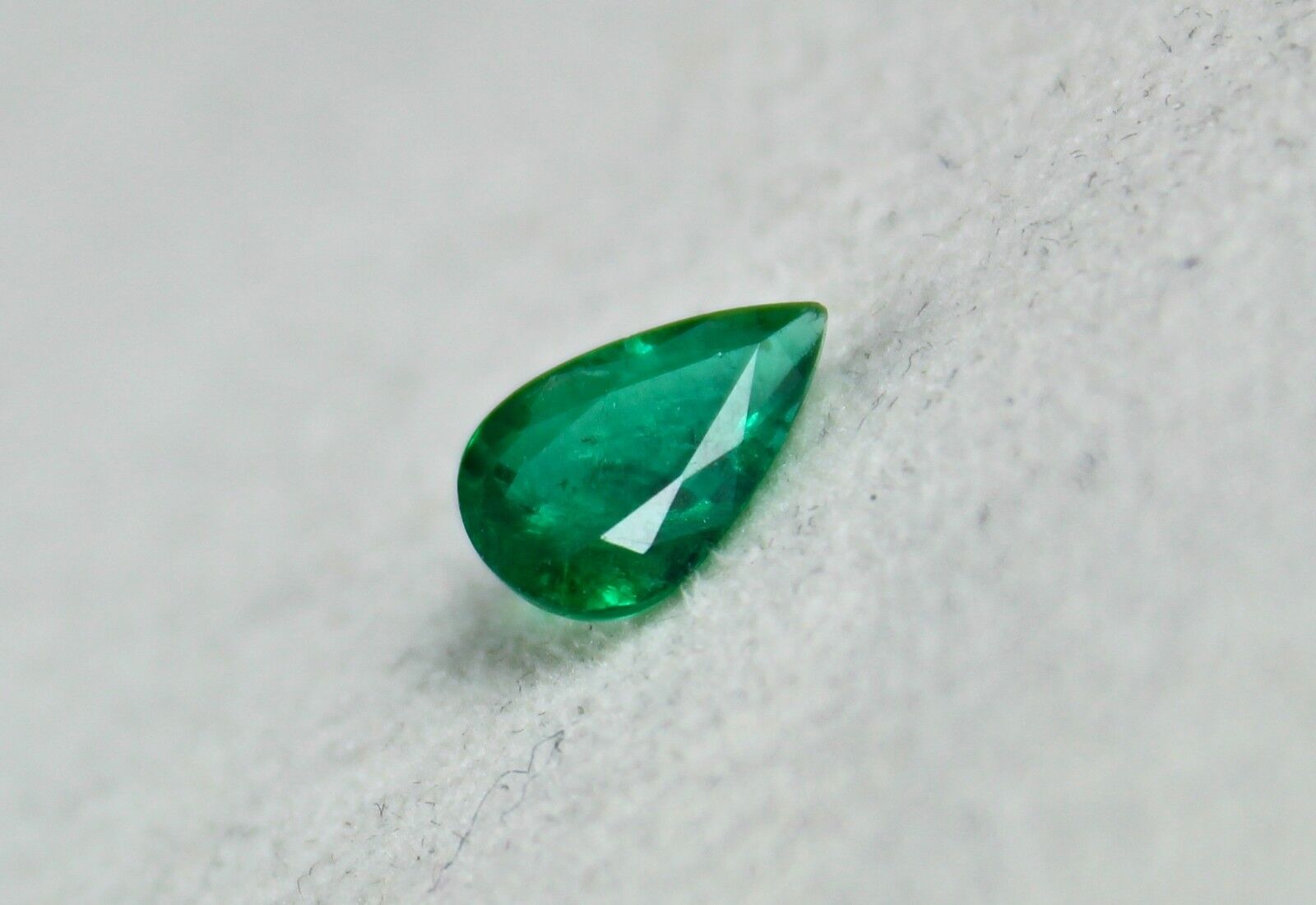 10MM NATURAL ZAMBIAN EMERALD PEAR SHAPE 1.20 CARATS GEMSTONE FOR RING & PENDANT 