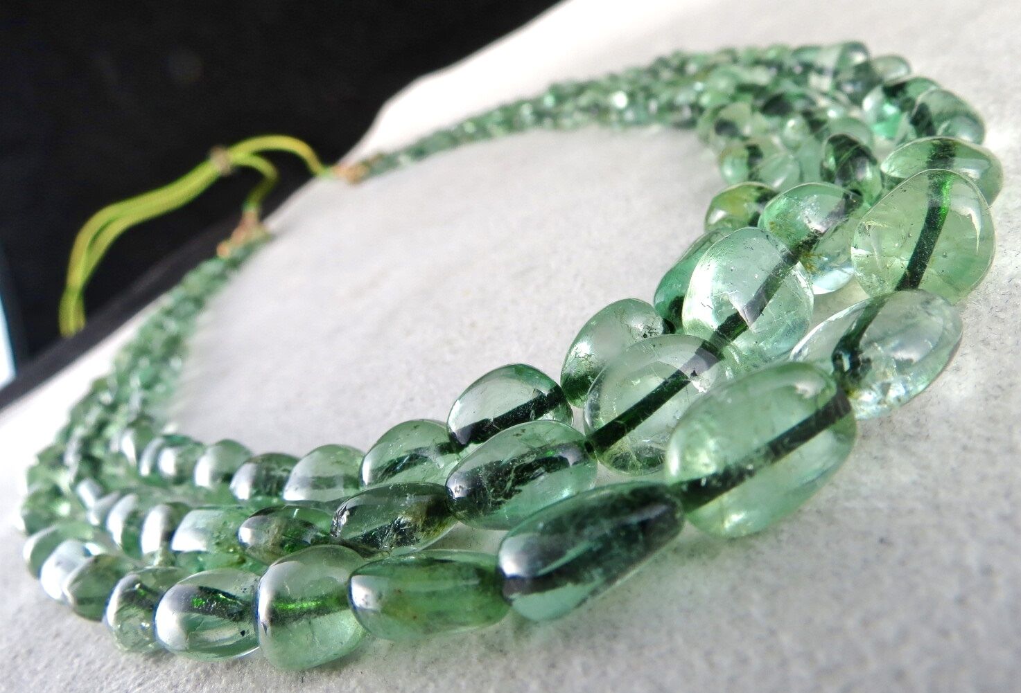 ANTIQUE NATURAL COLOMBIAN EMERALD BEADS CABOCHON 3 LINE 396 CTS STONE NECKLACE