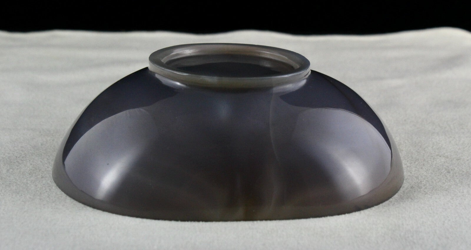 Handcrafted Chalcedony 900 Carats Carved Bowl For Home Decor