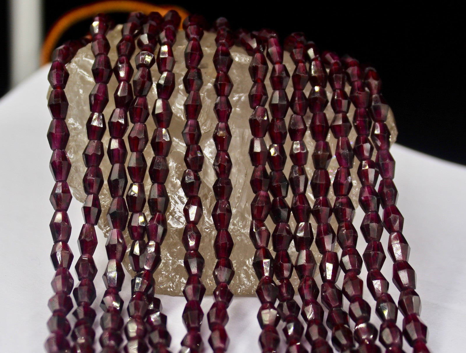 Natural Garnet 917 Ct Faceted Gemstone Beaded Necklace For Women