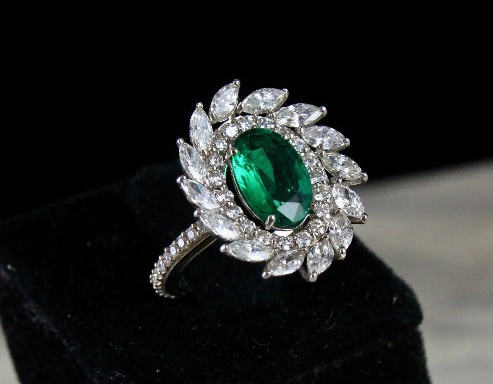 Certified Natural Emerald 10+ Ct Oval Marquise G-vs Diamond 18k Gold Ring