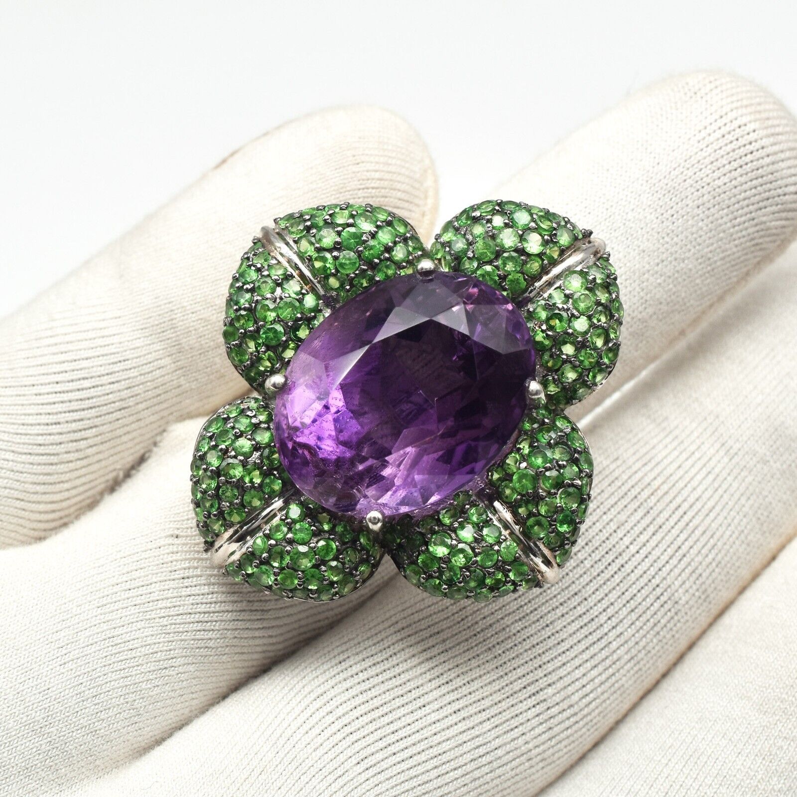 Stylish Natural Amethyst Oval Green Tsavorite Cut Sterling Silver Cocktail Ring