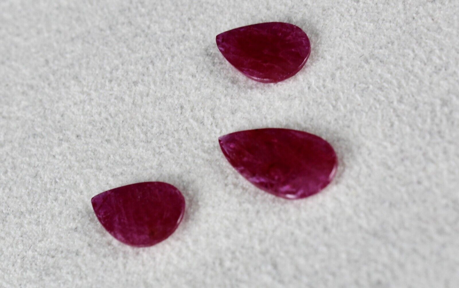 NATURAL RUBY PEAR CUT 6.28 CTS MOZAMBIQUE NOHEAT GEMSTONE PENDANT EARRING SET