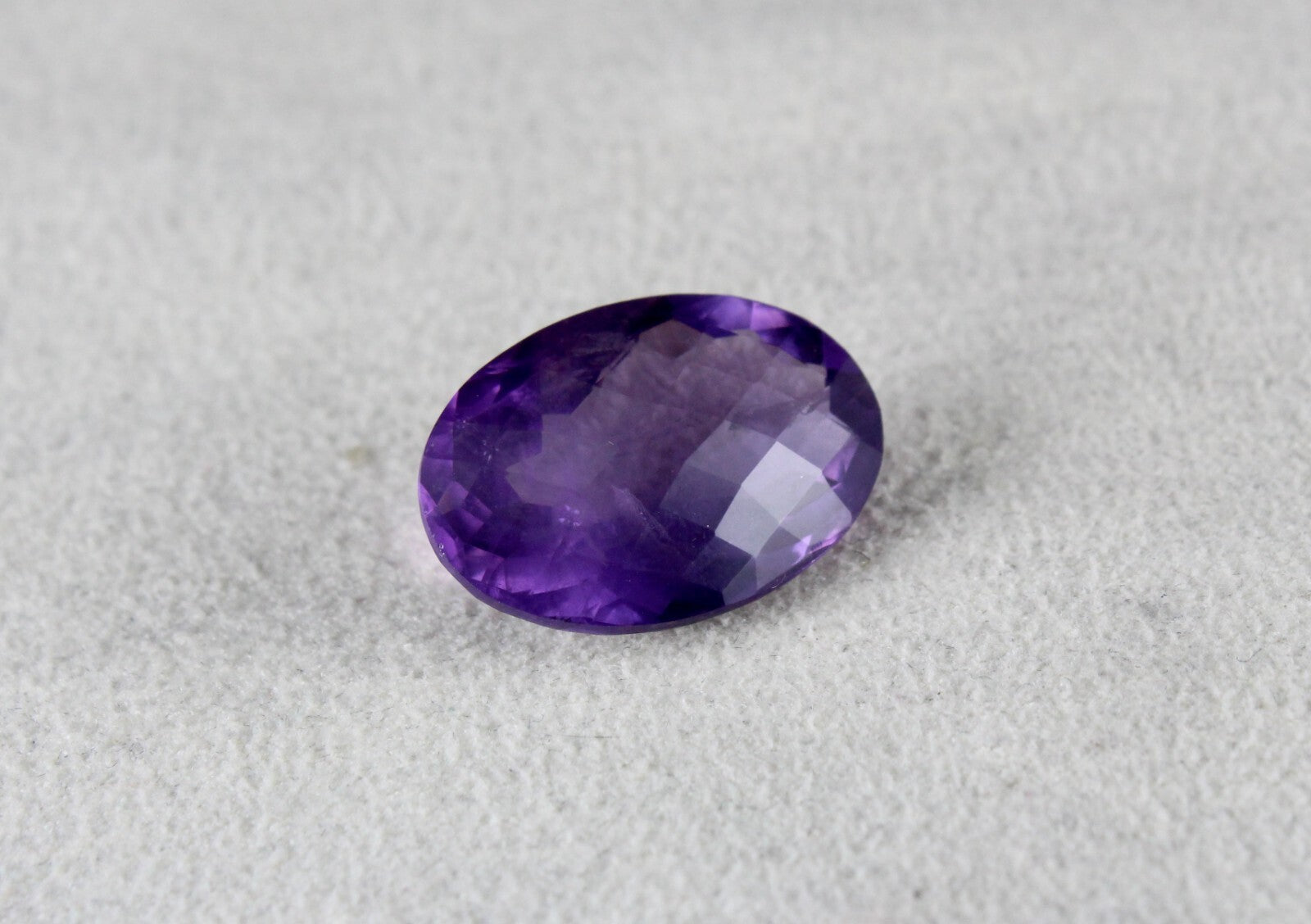 Natural Amethyst Oval Cut 21mm 15.31ct Purple Gemstone For Ring Pendant