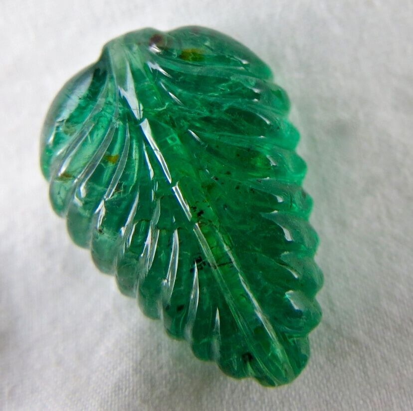 GTL CERTIFIED NATURAL ZAMBIAN EMERALD CARVED LEAF 31.85 CTS GEMSTONE FOR PENDANT