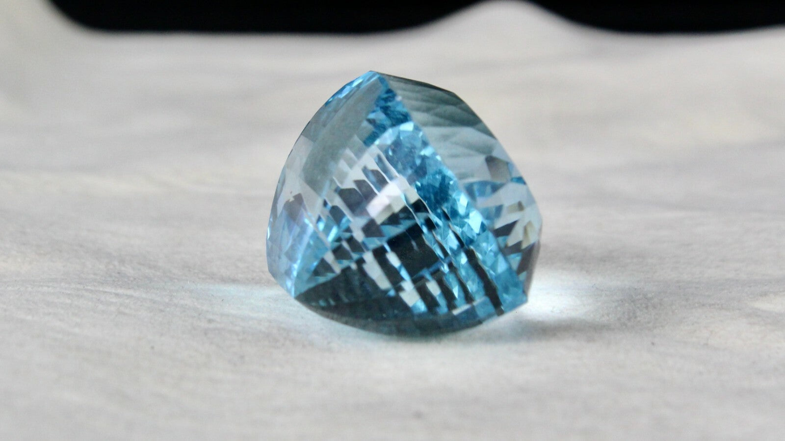 Certified Flawless Blue Topaz 225ct 39x26mm Oval Pendant Sterling Silver