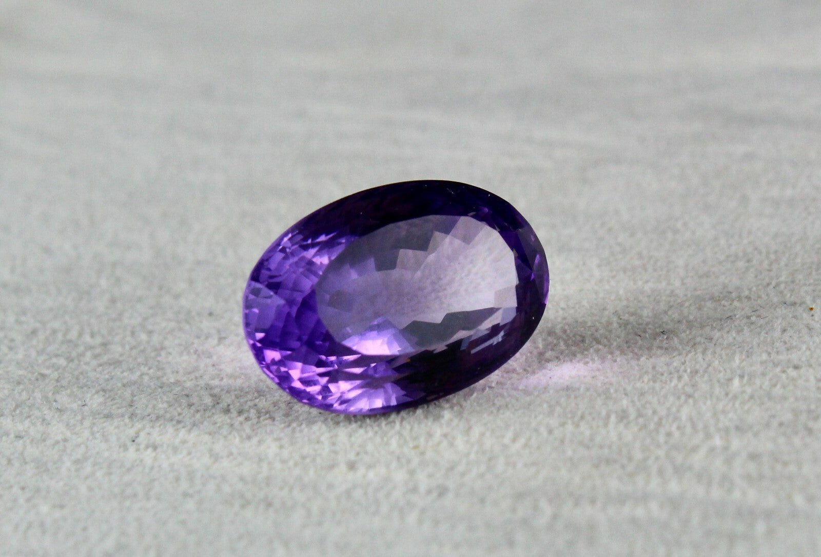 Natural Amethyst 25.48 Ct Oval Cut Gemstone 22x15mm Design Pendant Ring