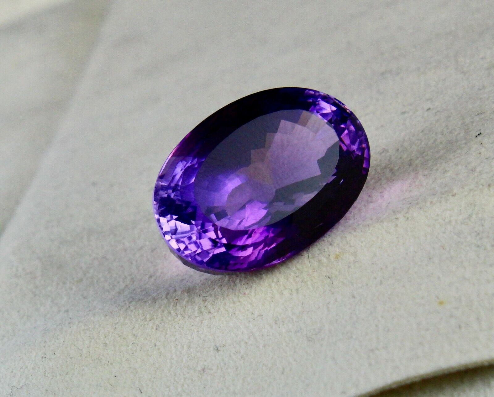 NATURAL PURPLE AMETHYST OVAL CUT 28X19 MM 58.15 CARATS GEMSTONE FOR PENDANT RING