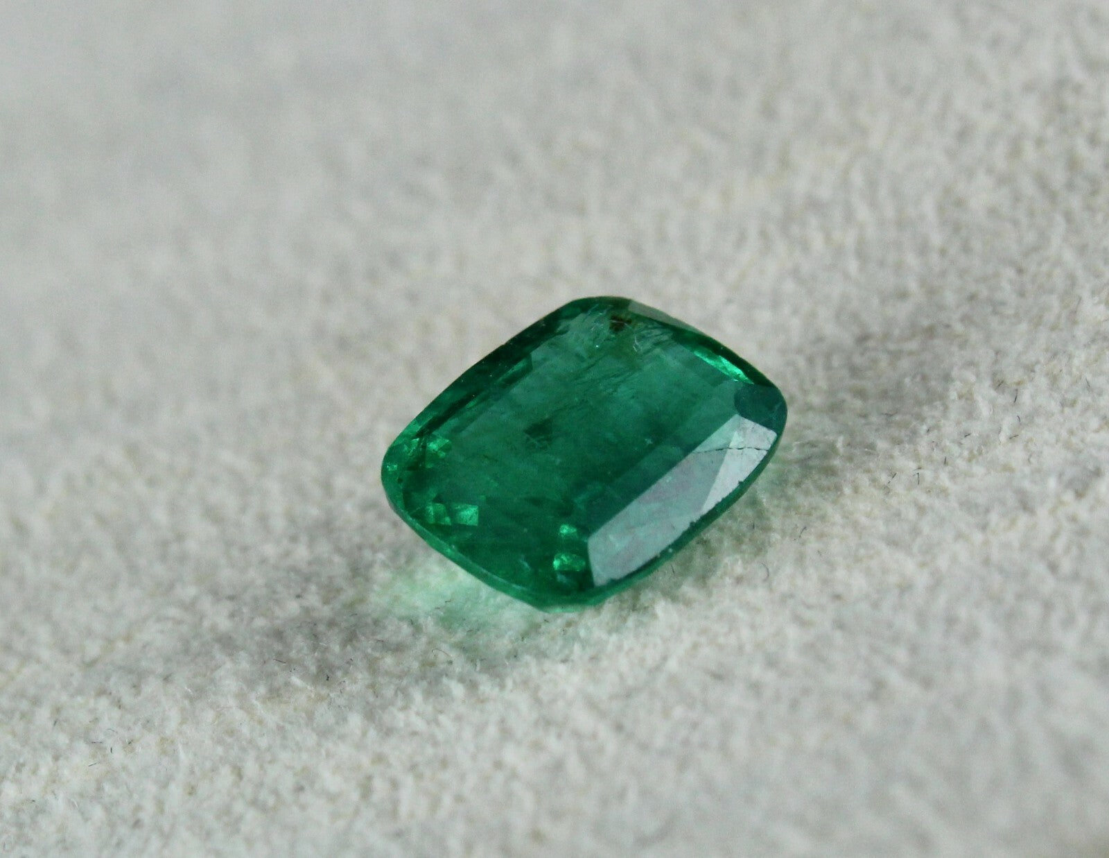 Certified Natural Zambian Emerald 3.01 Ct Cushion Cut Gemstone For Ring Pendant